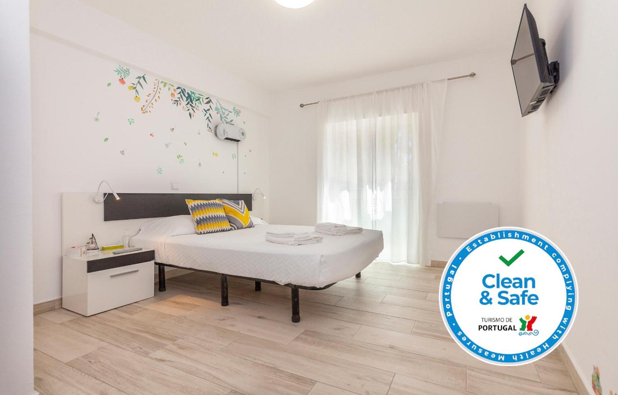 לאגוּ‏ש M - Martin & Tomas Guesthouse חדר תמונה